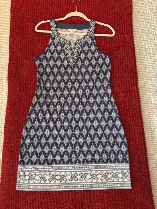 Magnolia Grace Dresses & Skirts - Sleeveless Navy Printed Shift Dress. Super cute on.
